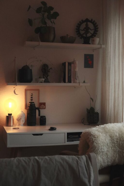 Simple Tips for Creating a Cozy and Inviting Home Workspace